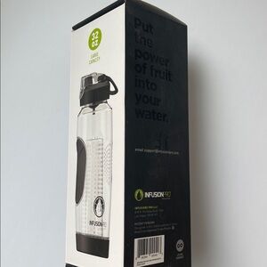 Infusion Pro 32oz Fruit Infusion Water Bottle NEW